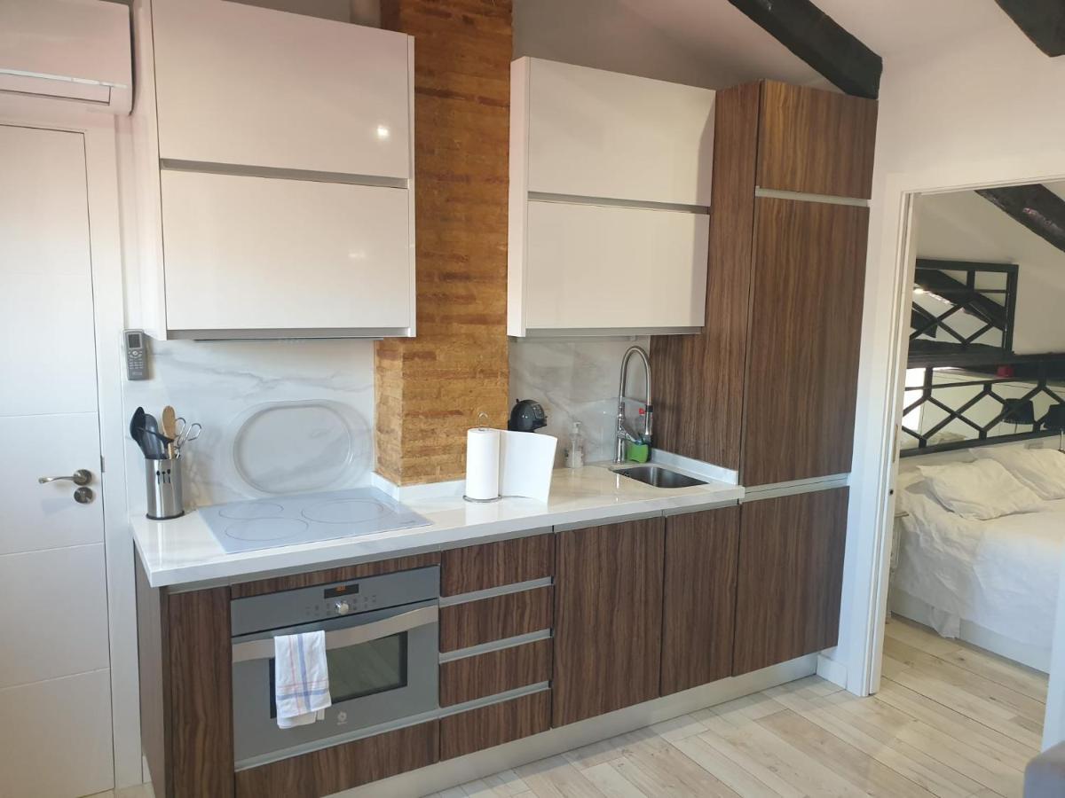 Apartamento Atico con terraza y jacuzzi en el centro Valencia Exterior foto